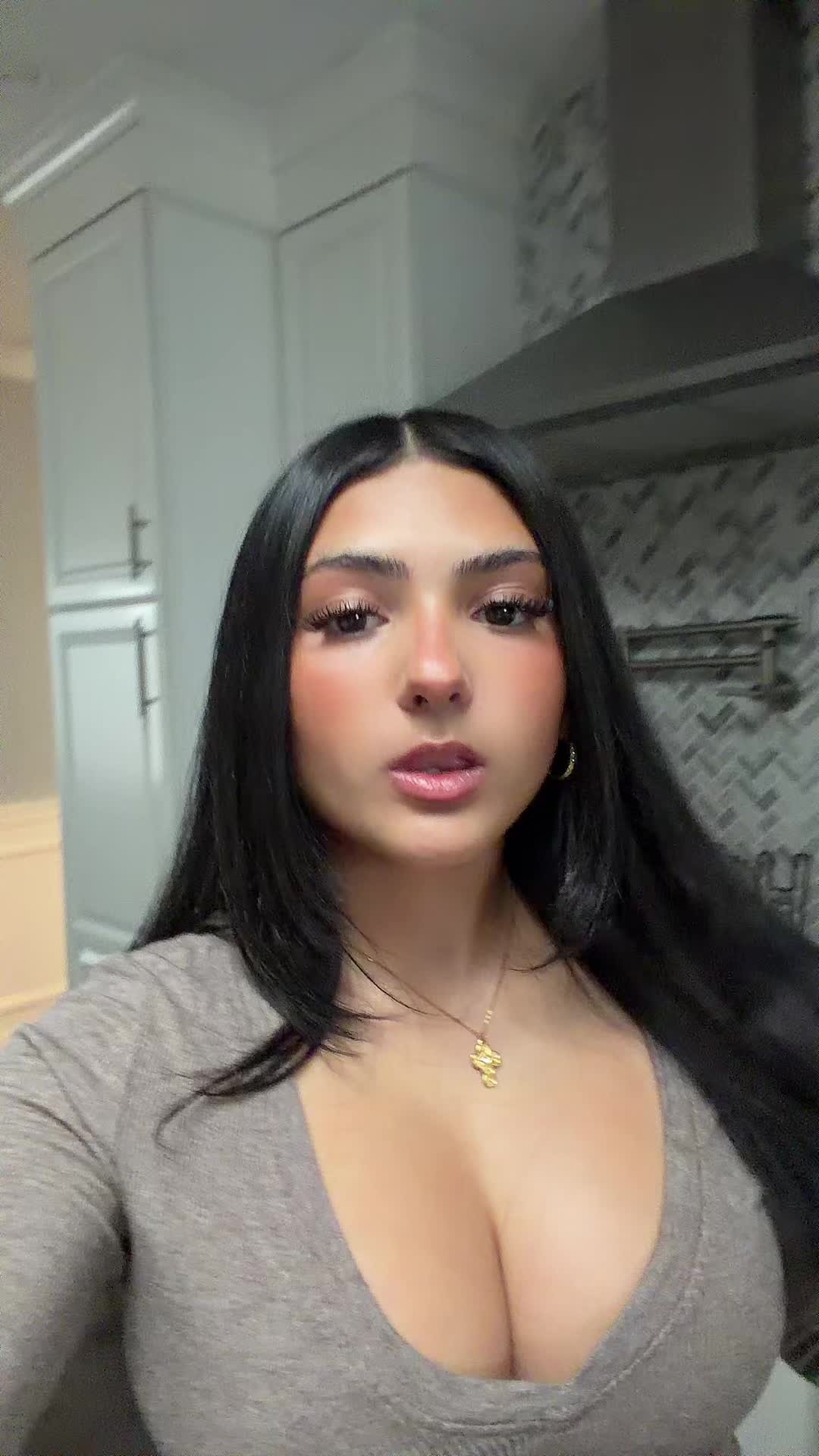 @🤫
