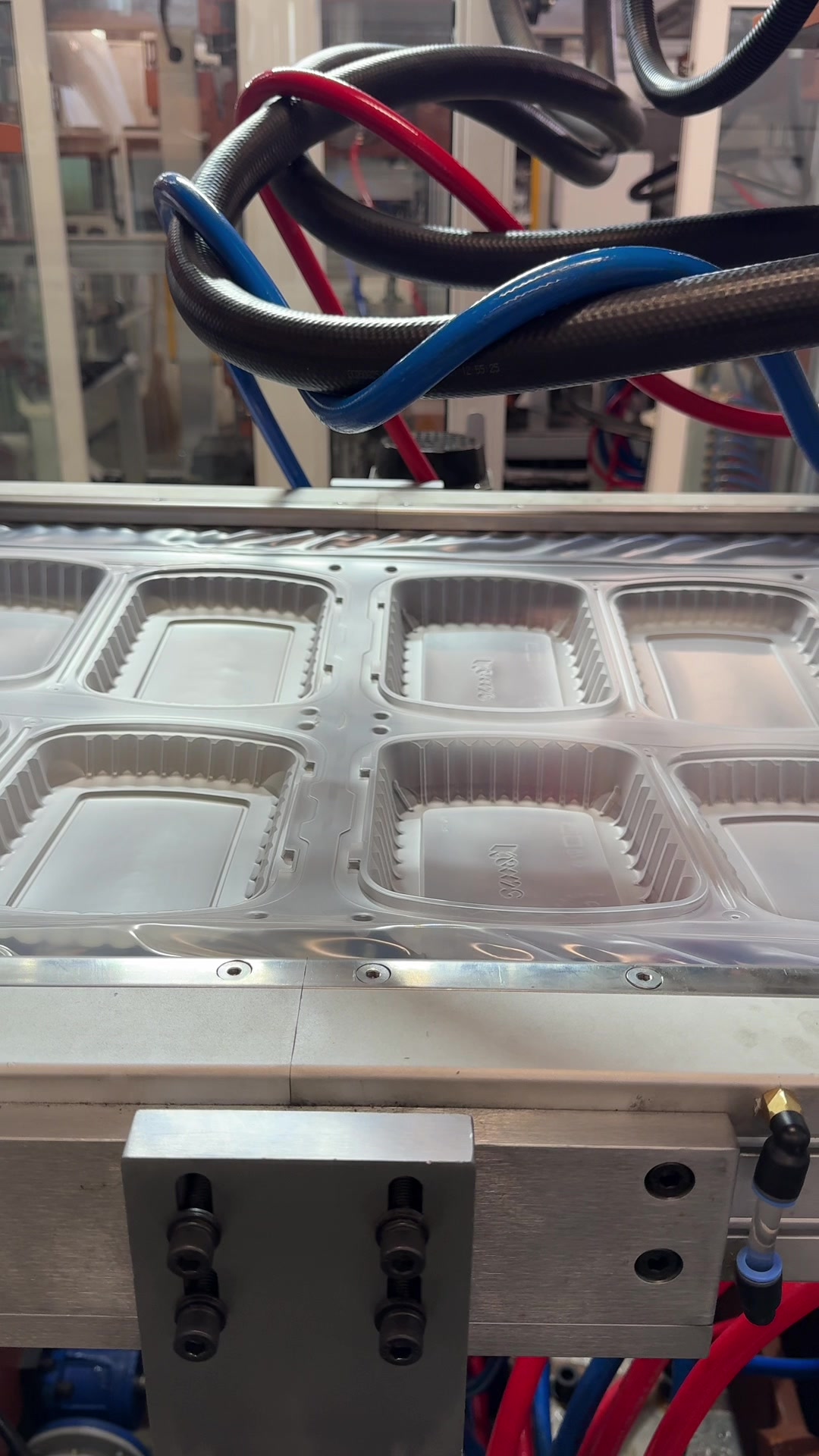 @HYX Thermoforming Machine