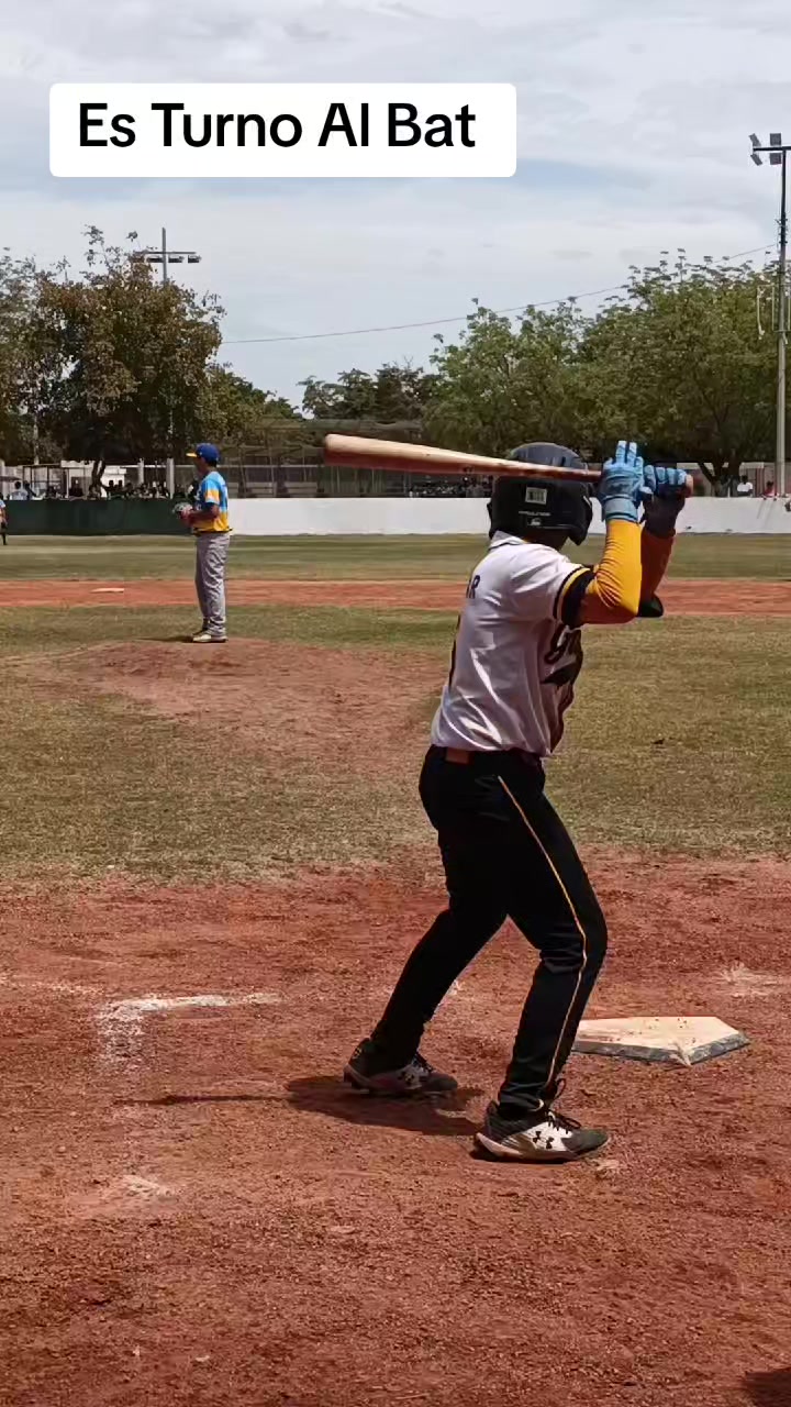 @Es Turno Al Bat