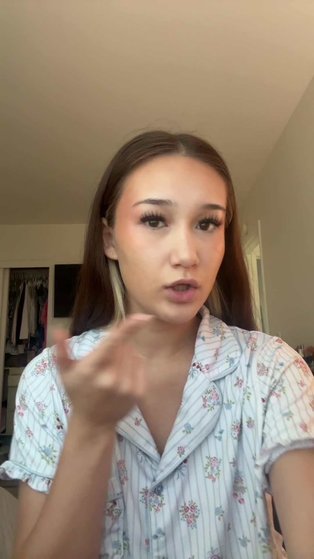 @ellie!!