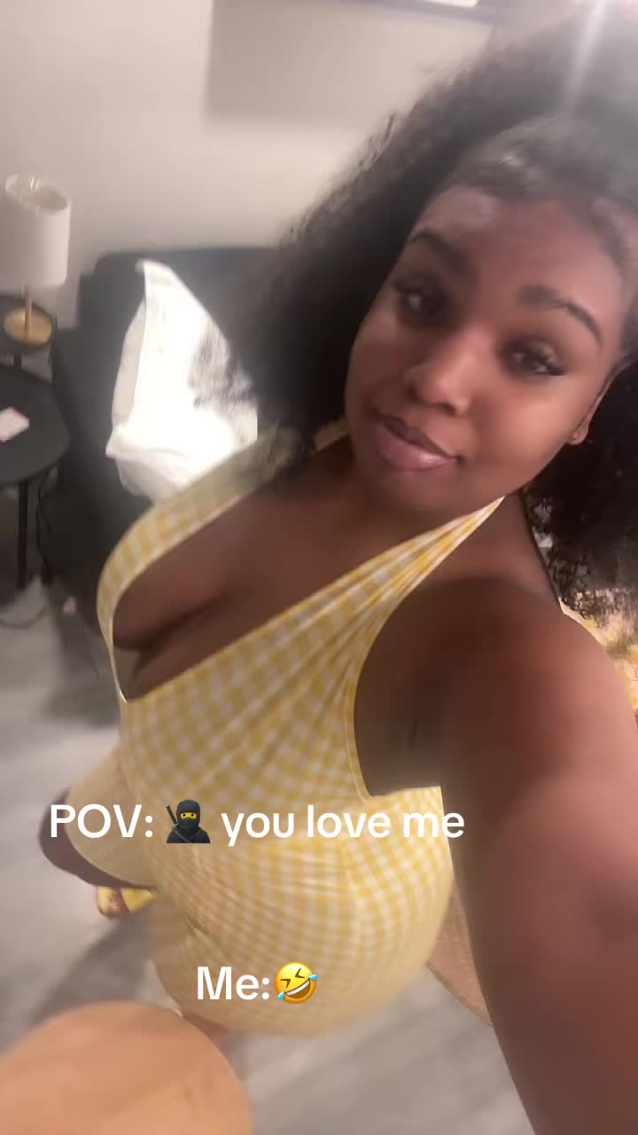 @Prettylil_ayanna15