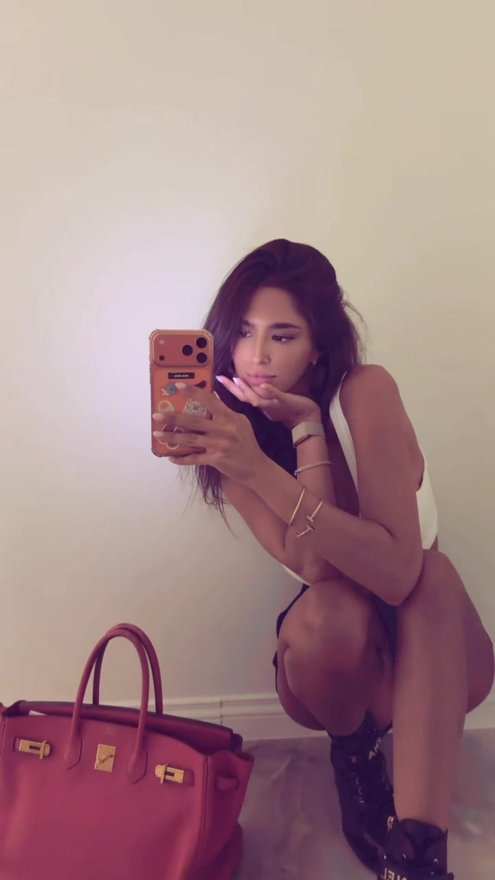 @Djina