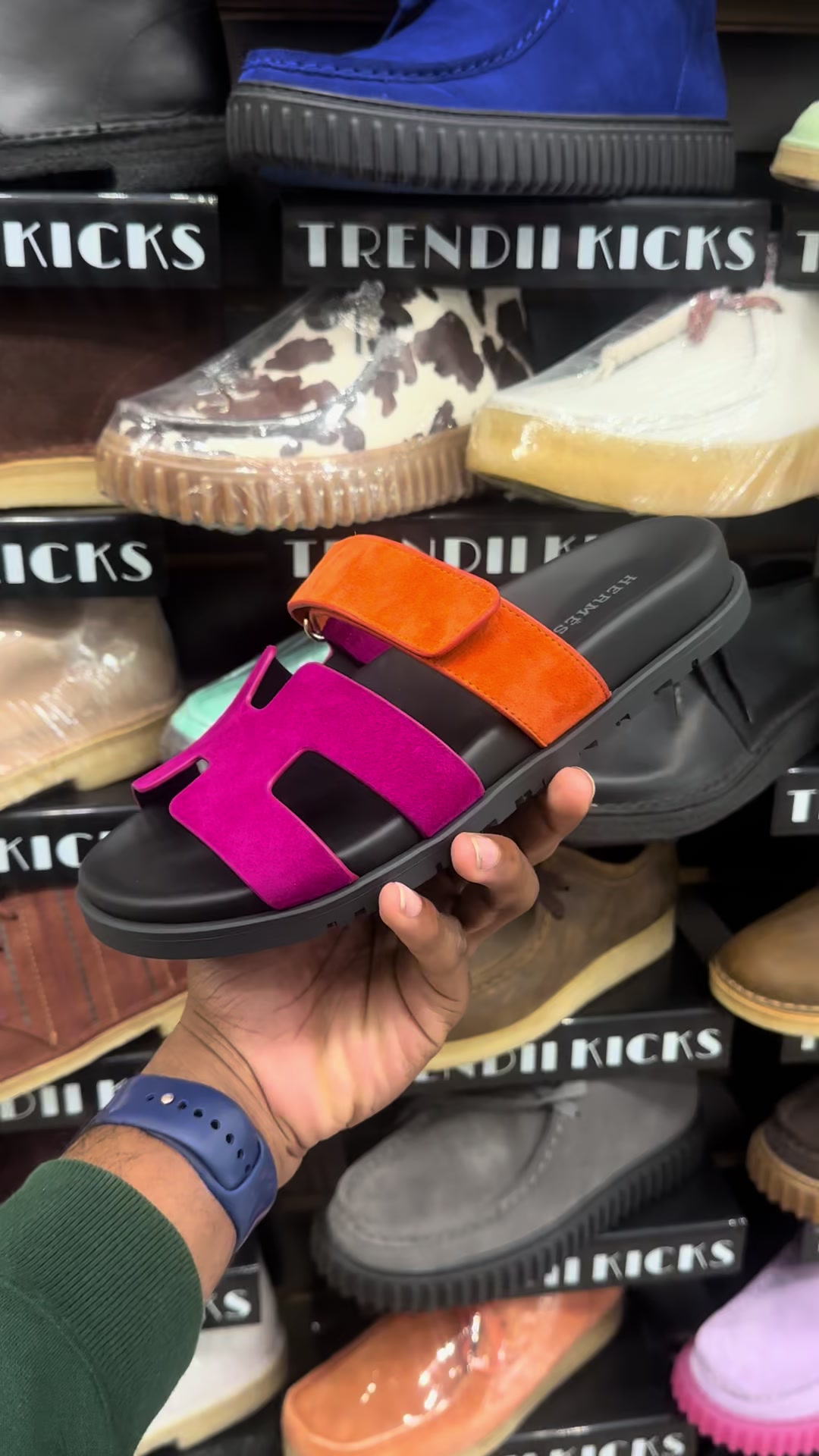 @TRENDII KICKS