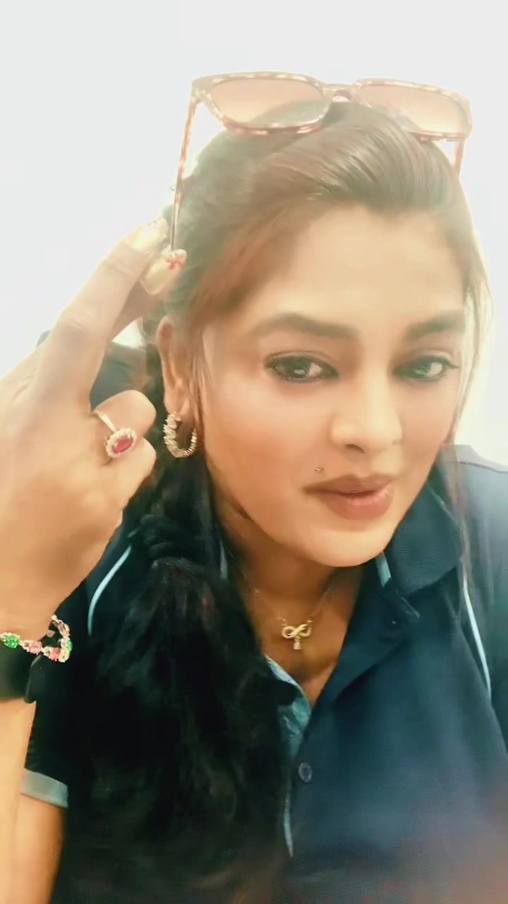 @𝕿𝖍𝖊 𝕲𝖔𝖔𝖉 𝕲𝖎𝖗𝖑🥰