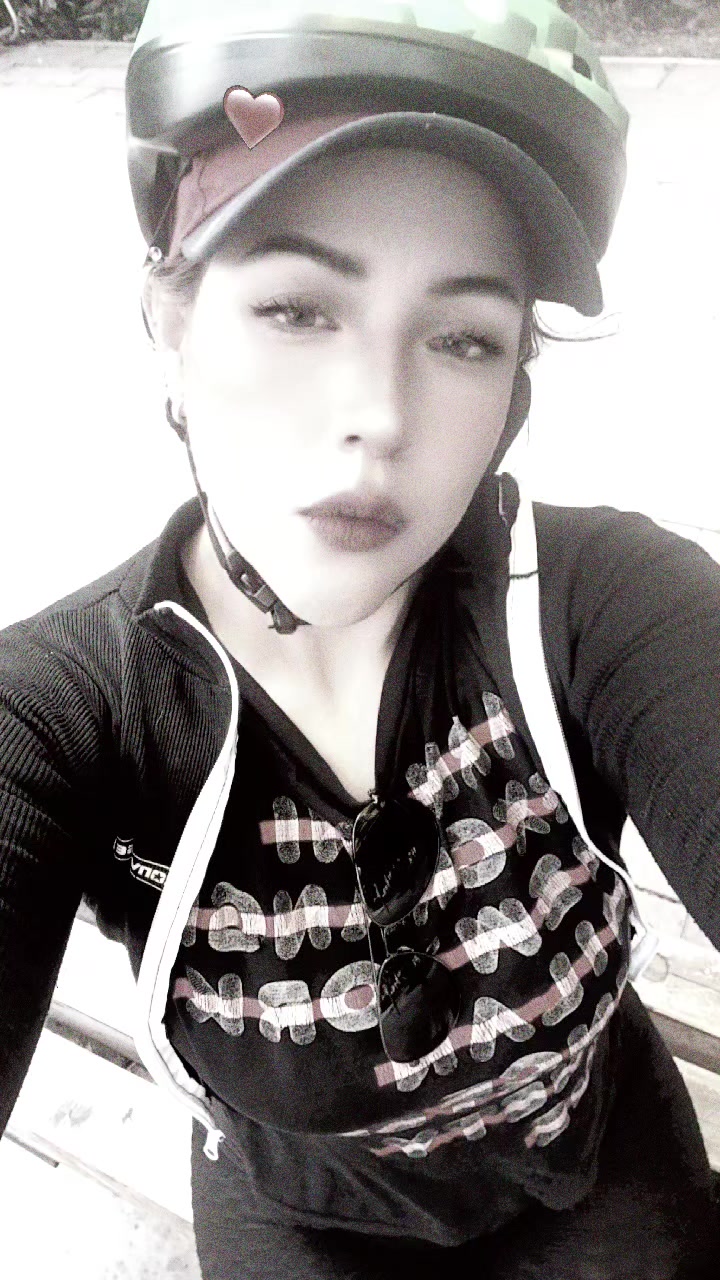 @lilihana