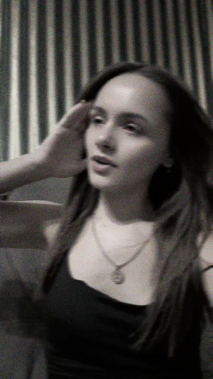 @Kris_tina_remark96