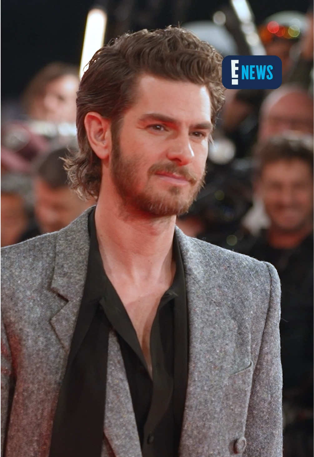 @E! News