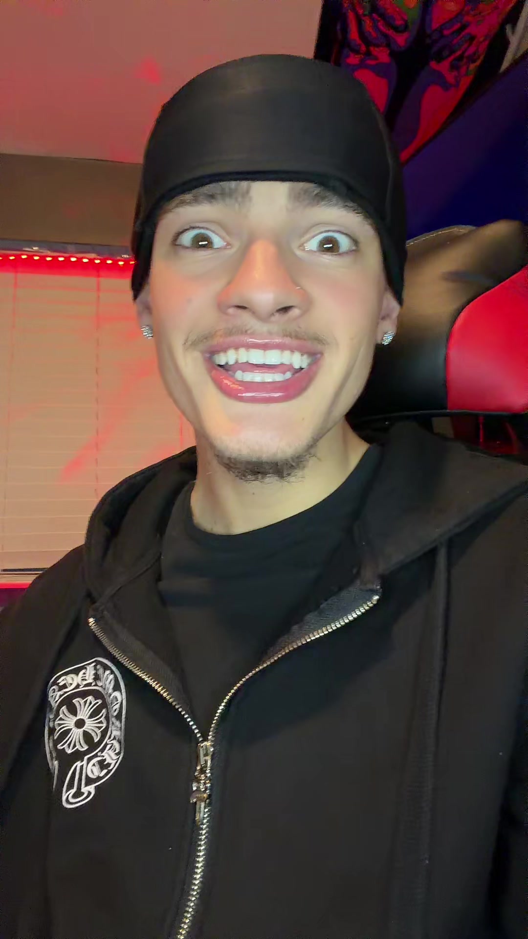 @&Ntilde;&iuml;&ccedil;k🕴️