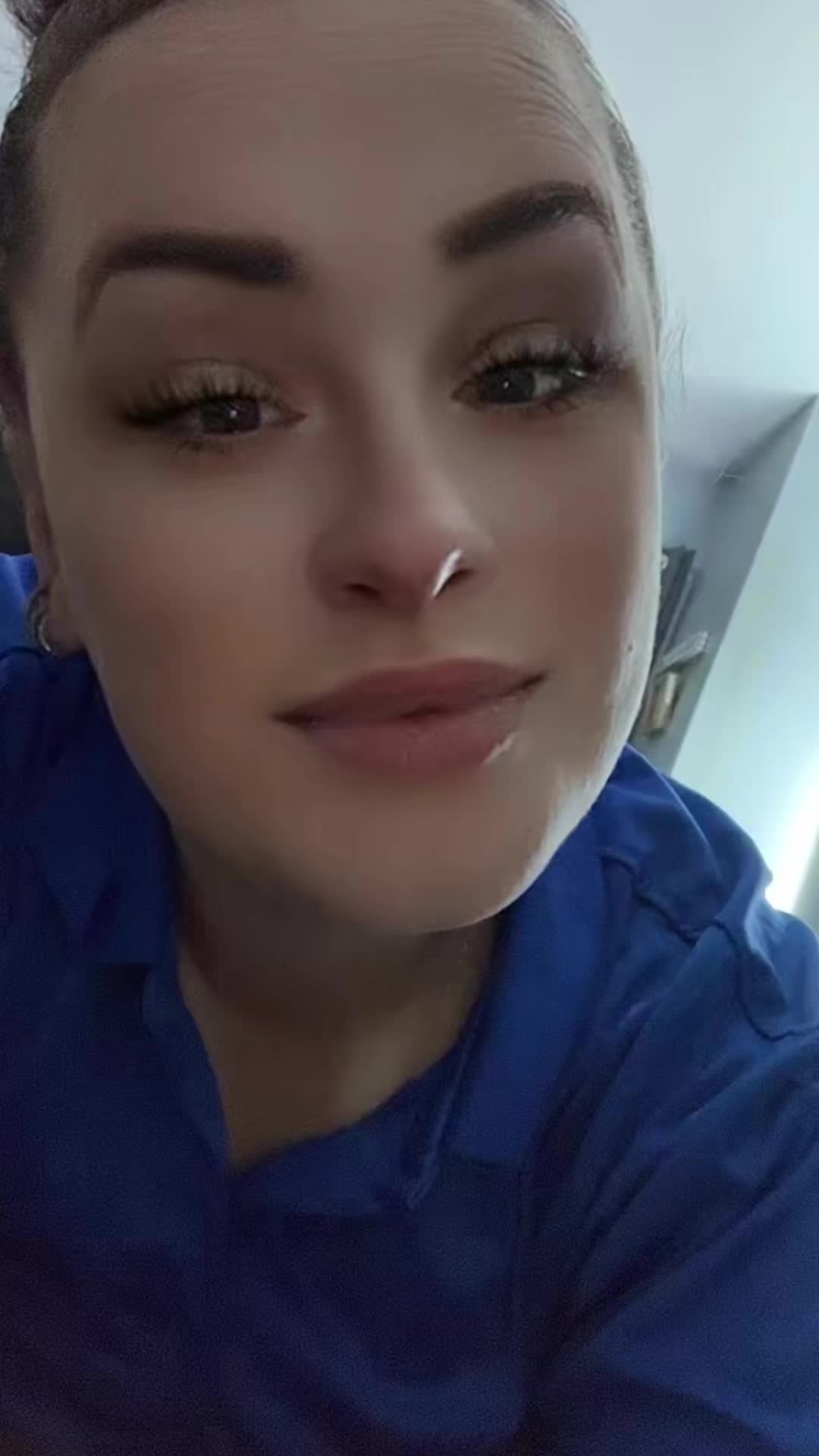 @JustASmallTownGirl🩷💜