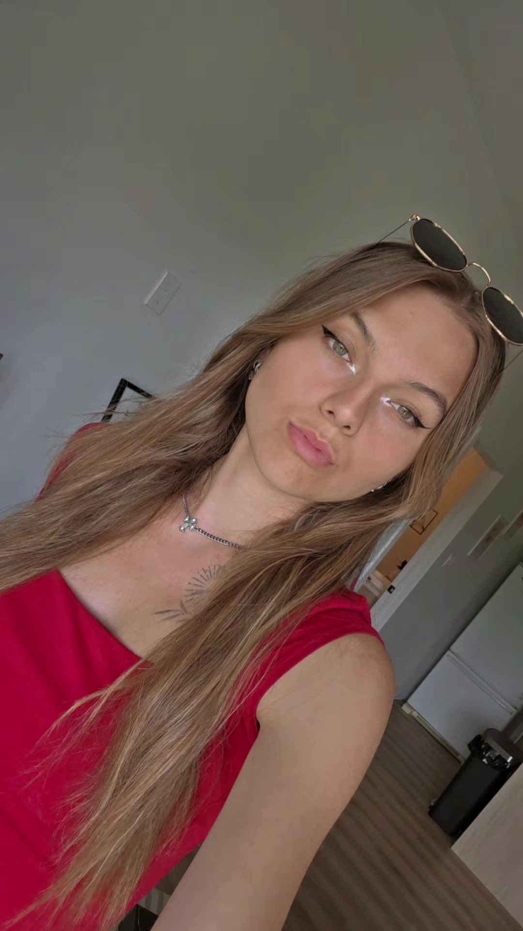 @Héléna🖤