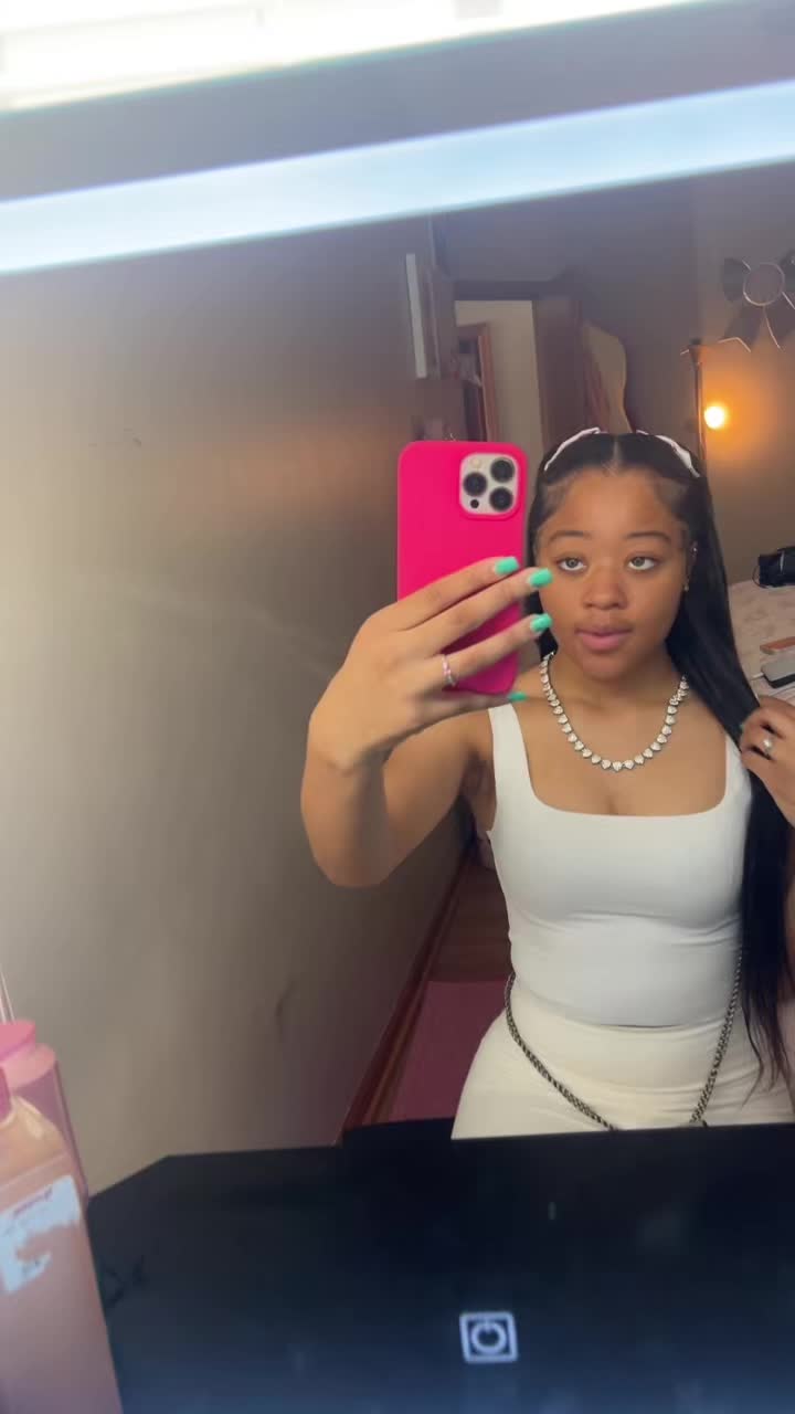 @Kmirii🥰