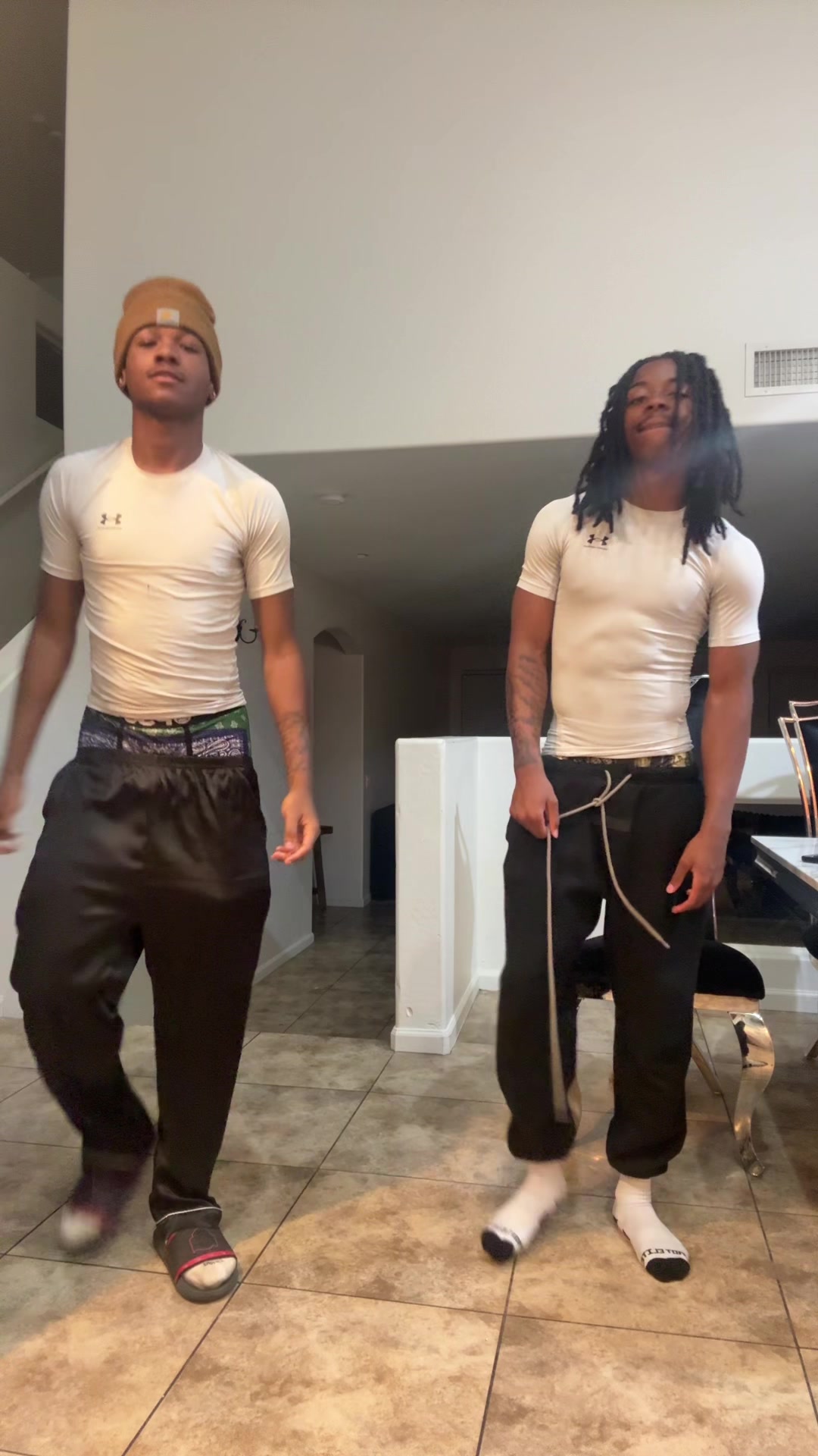 @ᶻ⁴