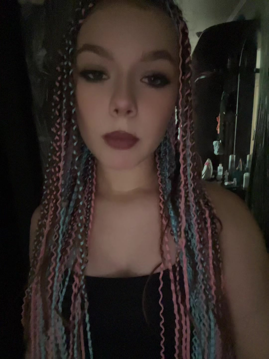 @нуя