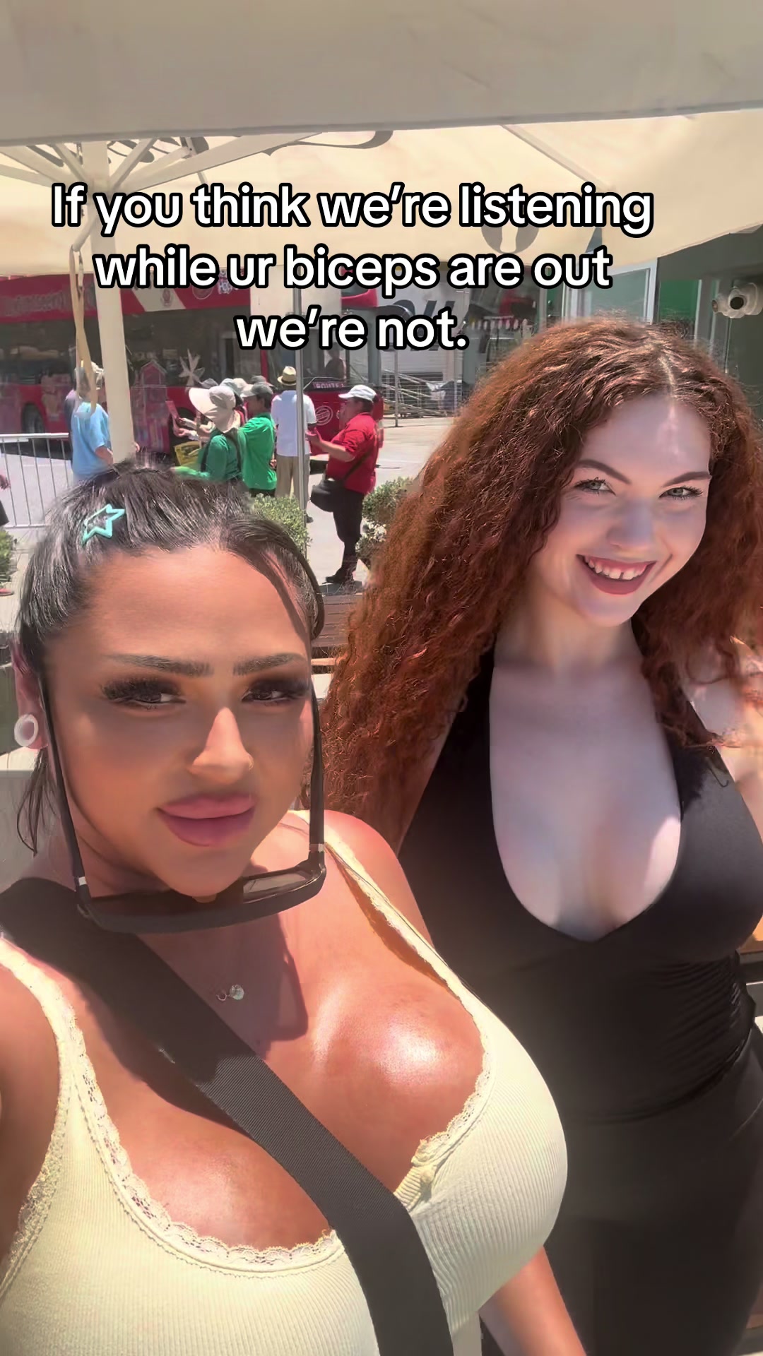@zoeyfoxxofficial