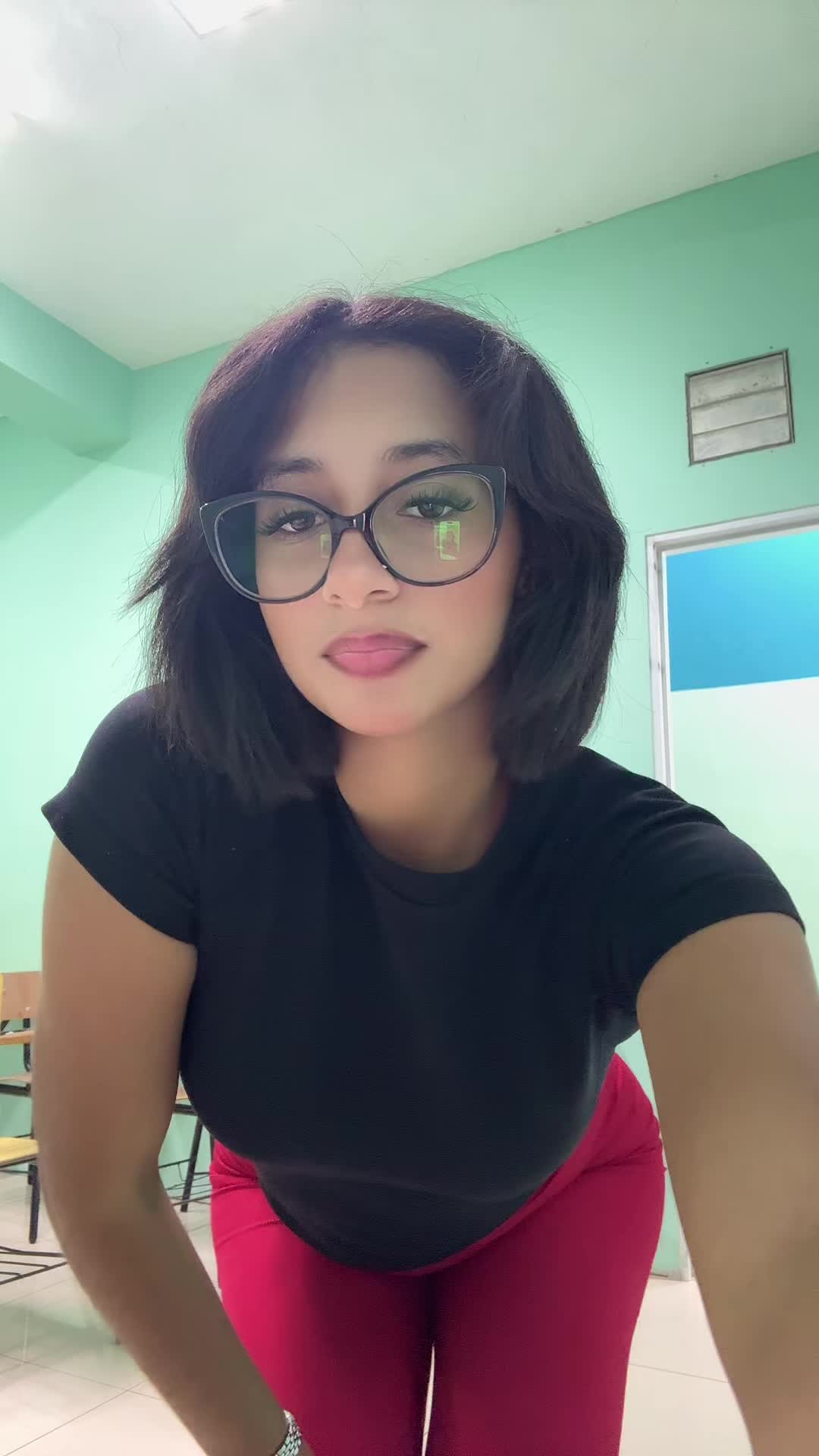 @👱🏽&zwj;♀️