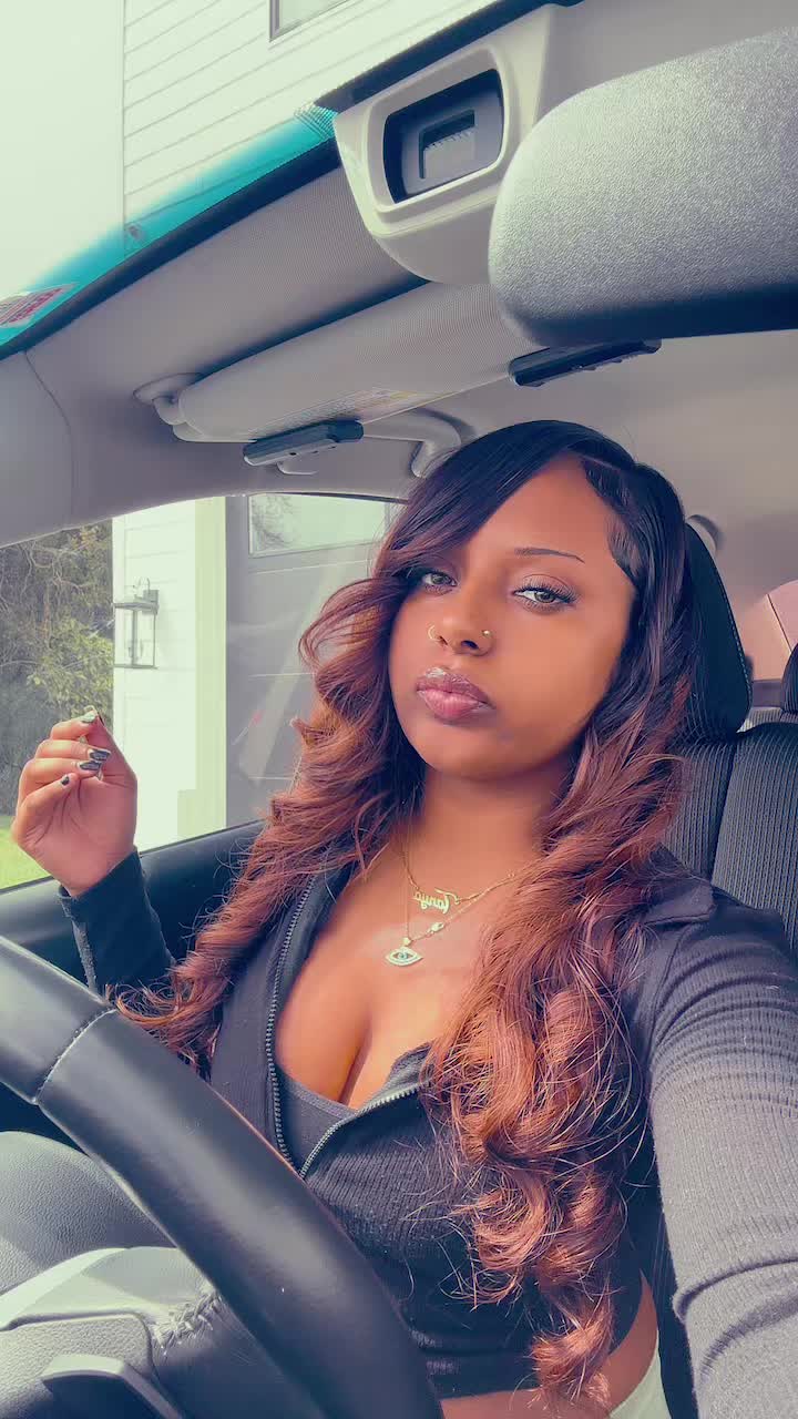 @Nia306