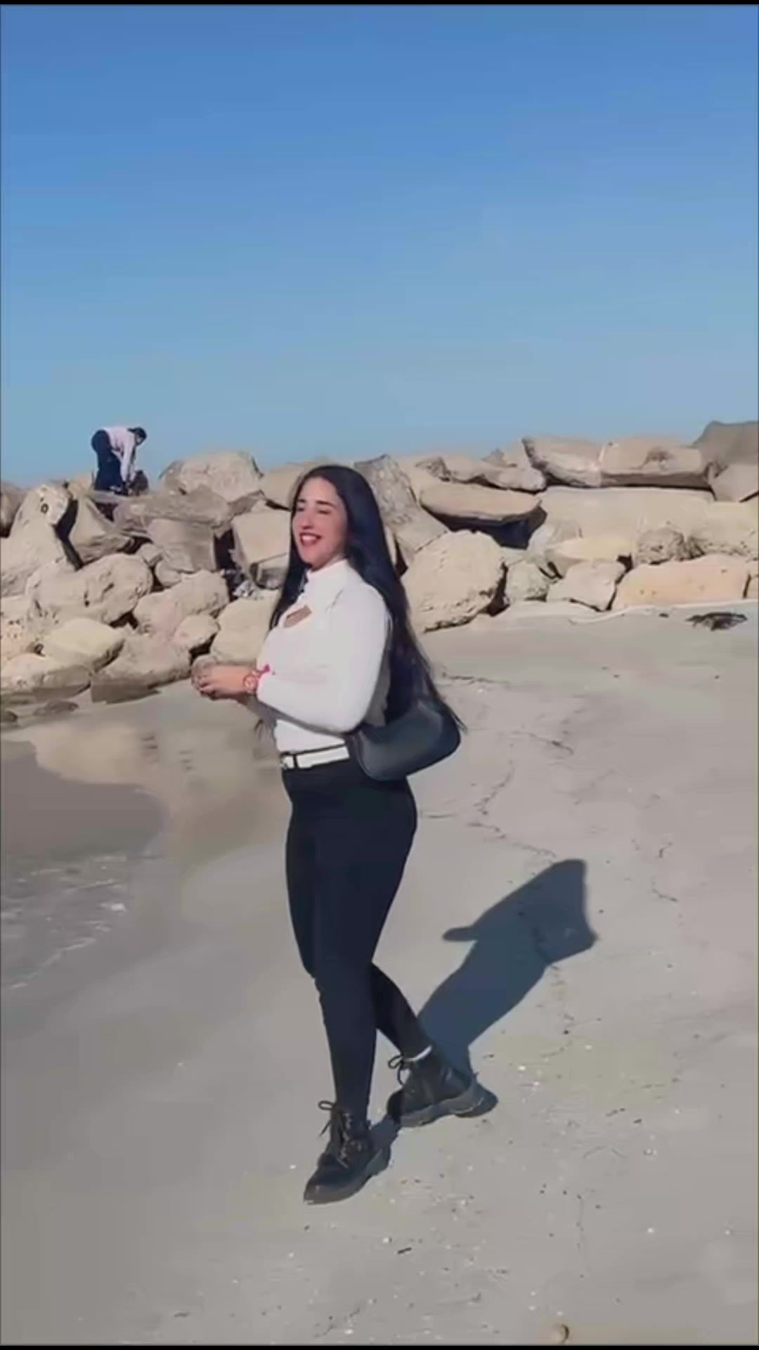 @Hounaida