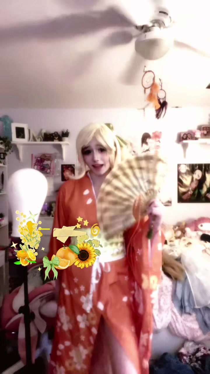 @kat! 🎀 (following cosplayers)