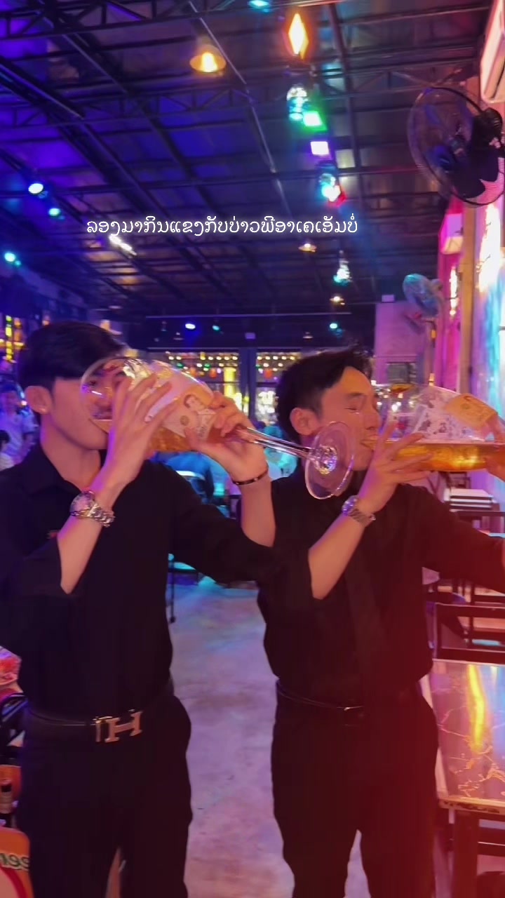 @ປໍ ຮ້ານKMຕົ້ນເຜິ້ງ🇱🇦