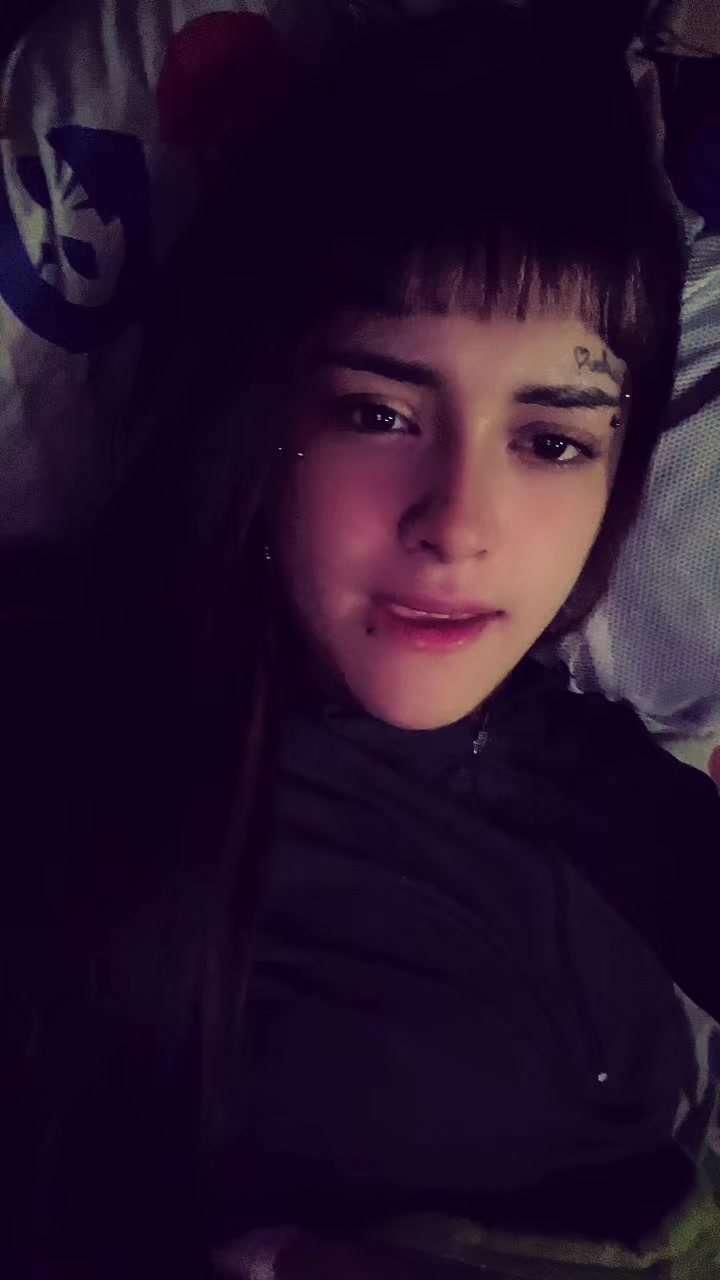 @camiCaceres