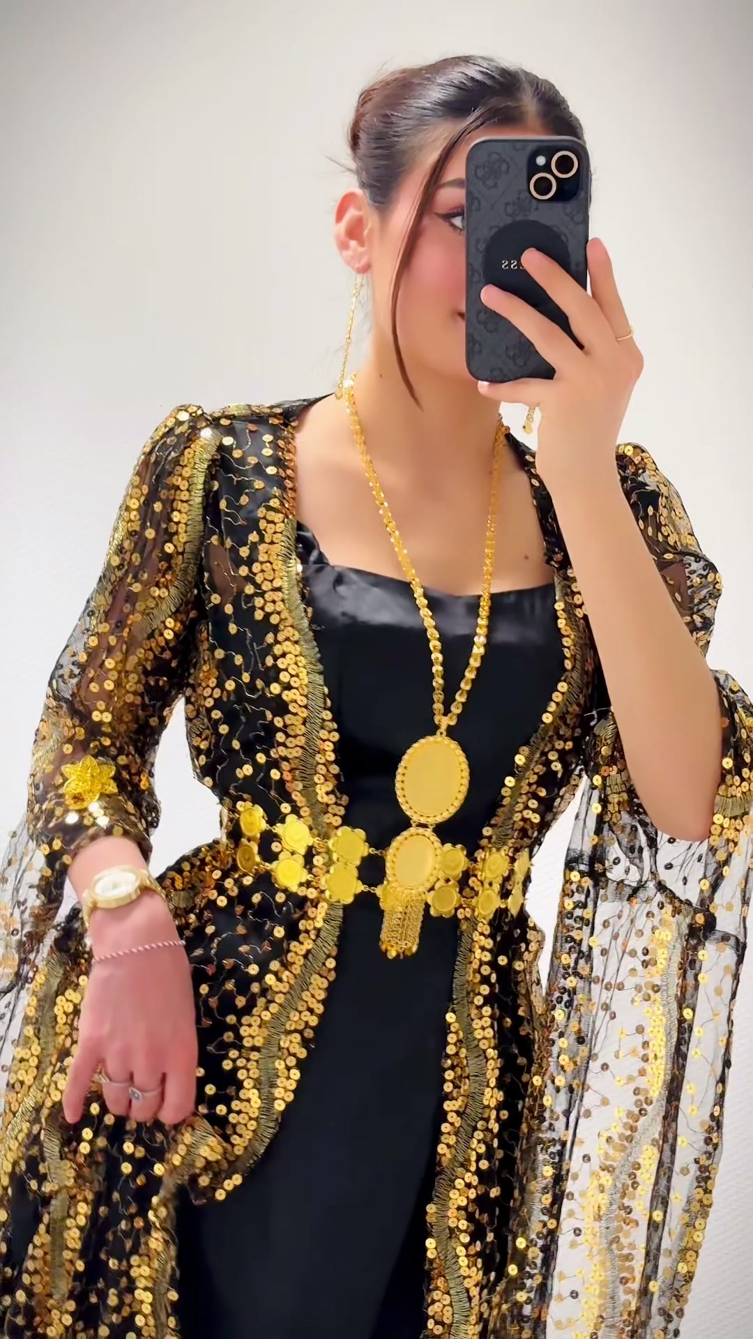 @Ayosh_Couture