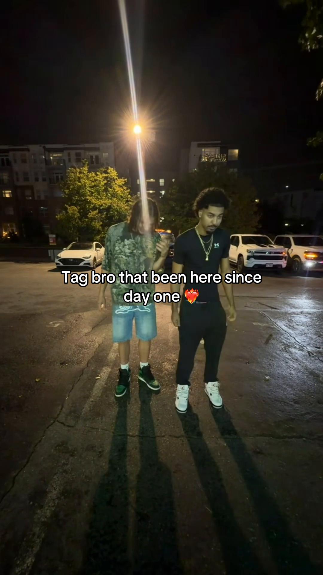 @Umyi2x