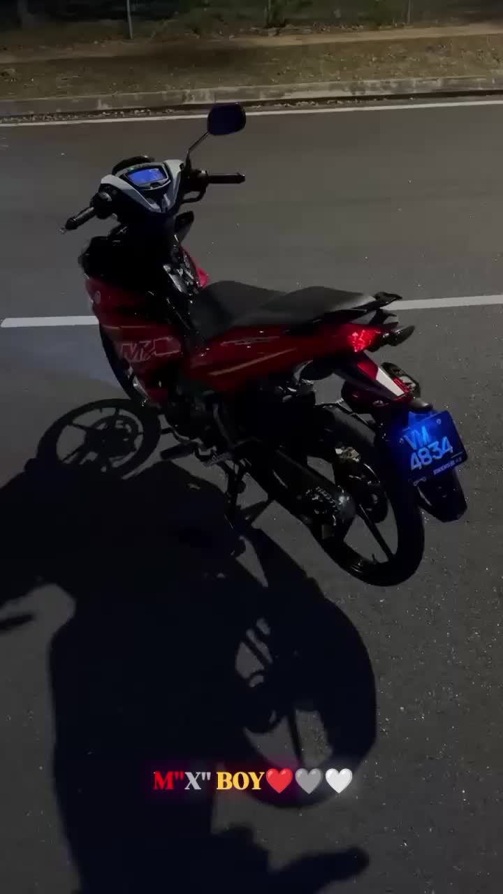 @𝟠.𝟠.𝟠.🇬🇧💨