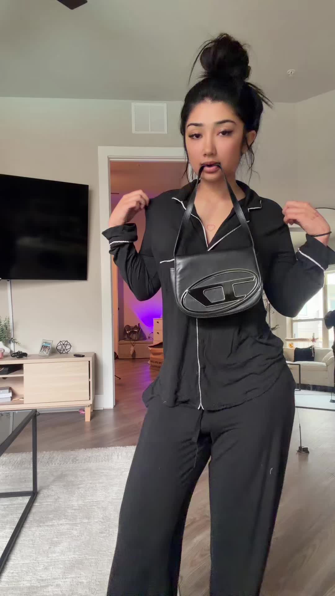 @V &spades;️