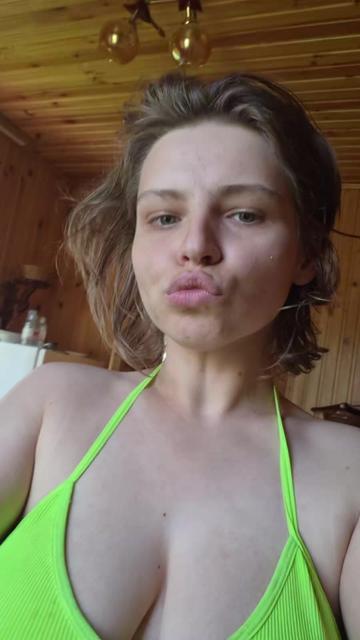 @Victoria⚡