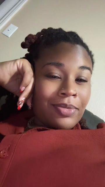 @PrettiFaceRee🌹