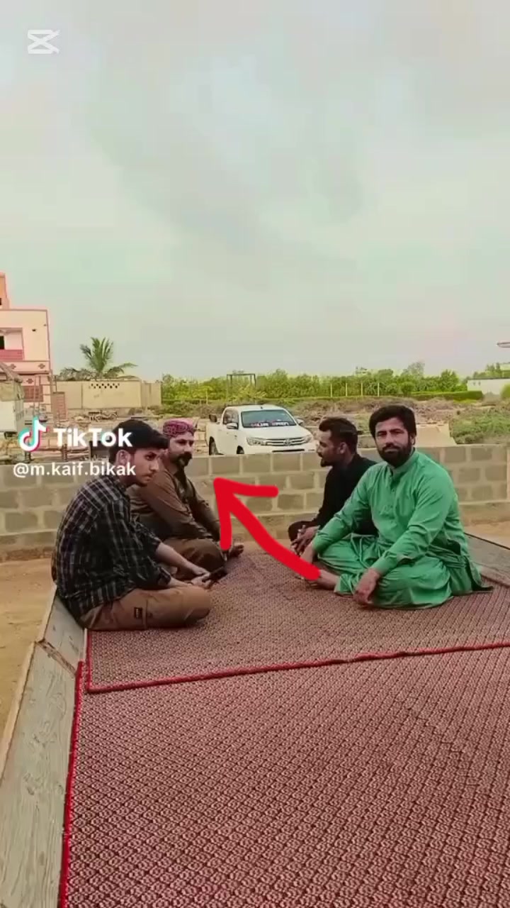 @M kaif Bikak