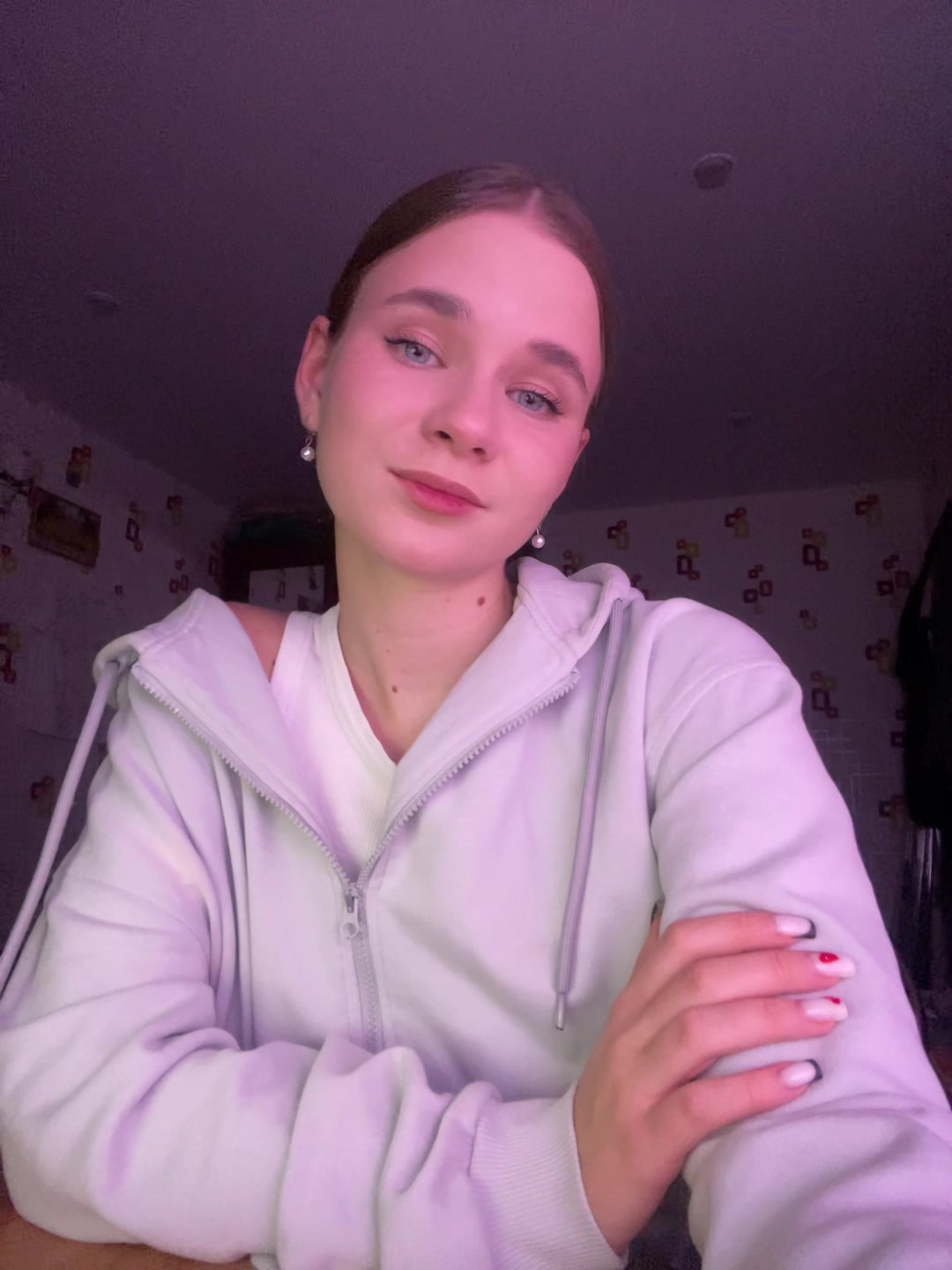 @анька 🌟