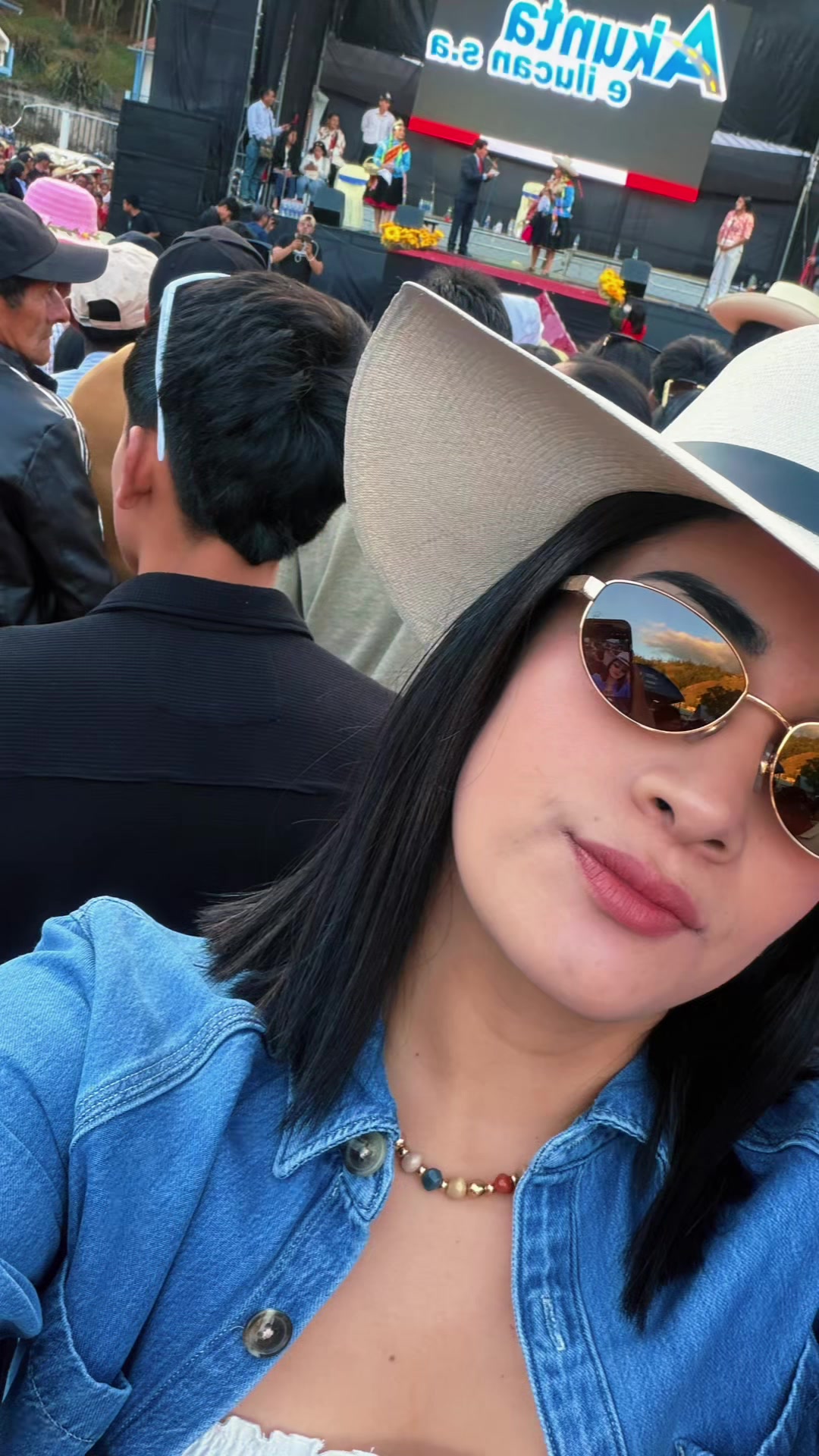 @YESI GAVIDIA 💙