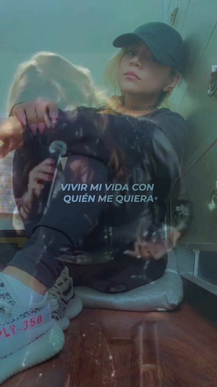 @DollyScorpion