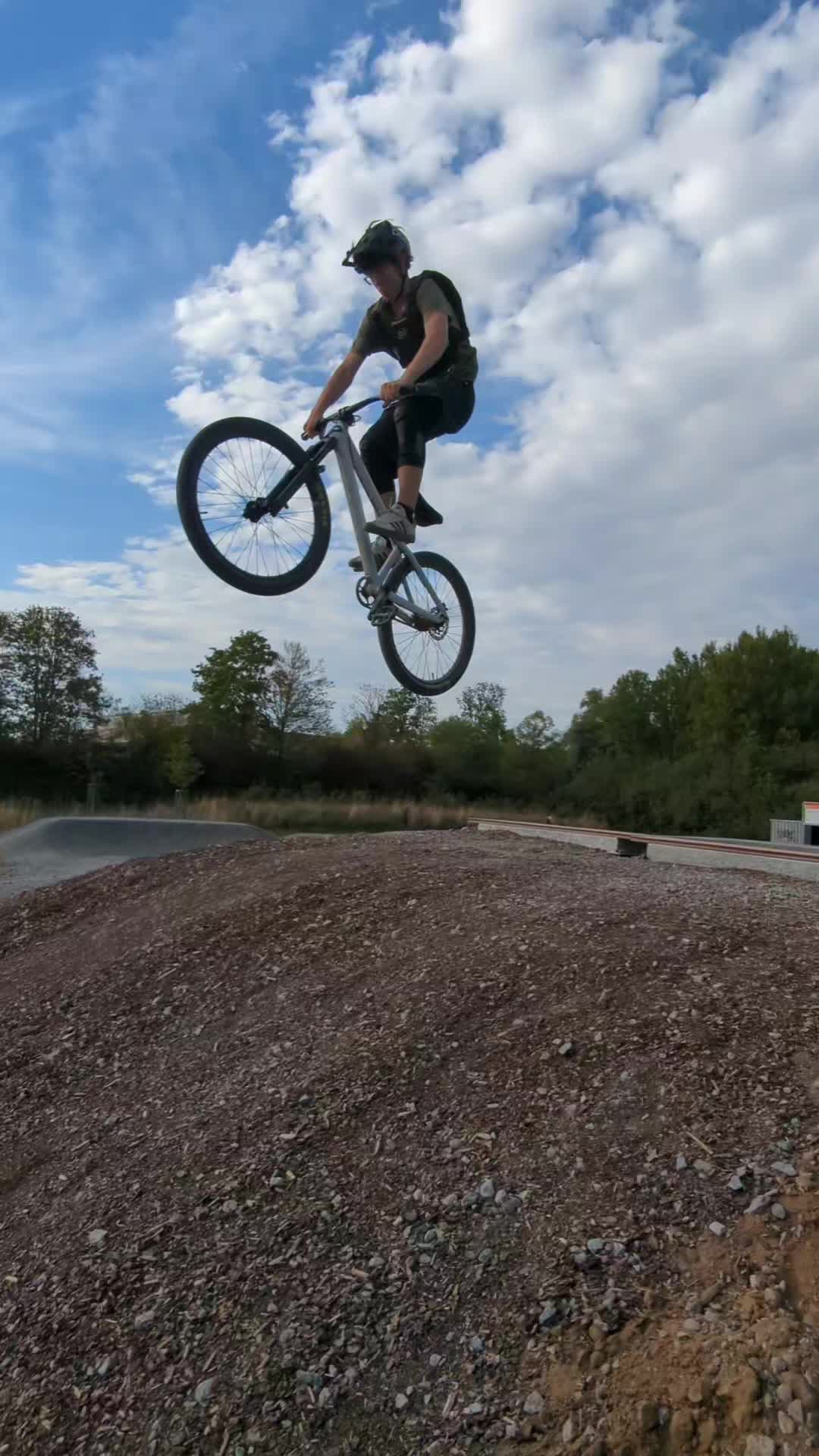 @jannik_bks