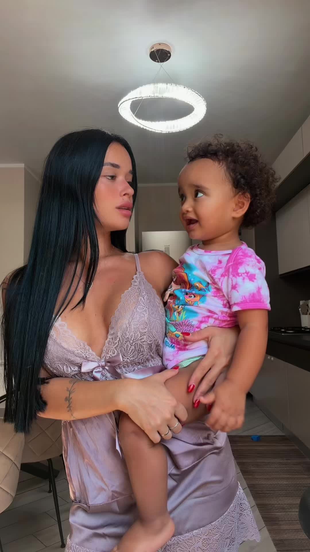 @tonyesara