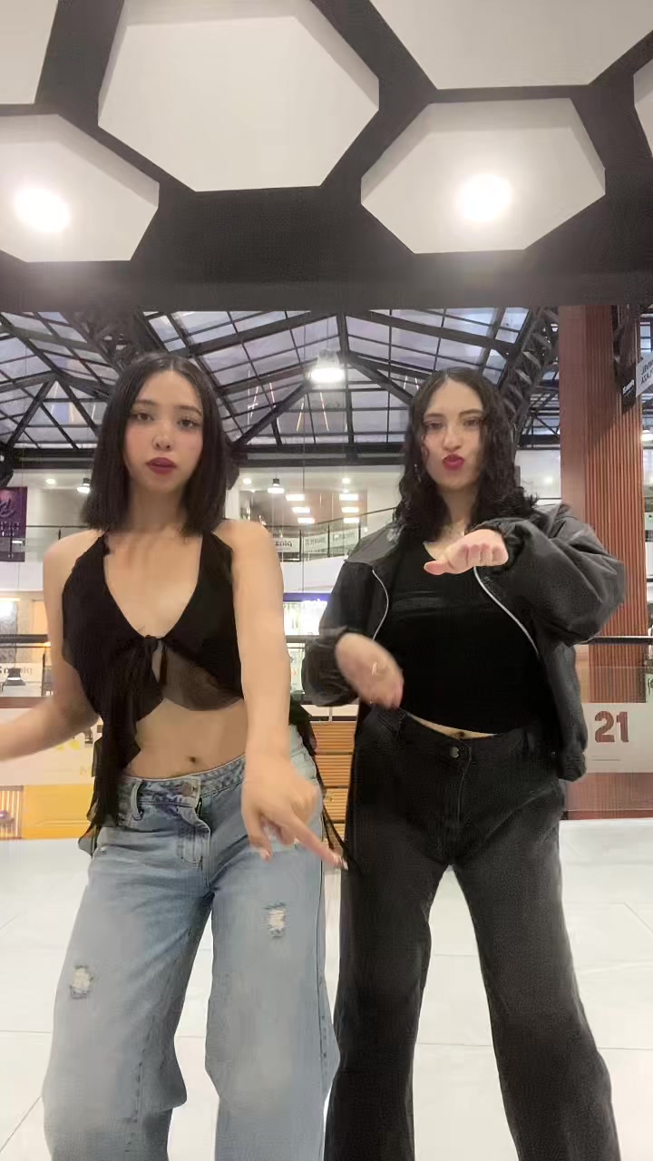 @lindalinsi 🇧🇴⭐️