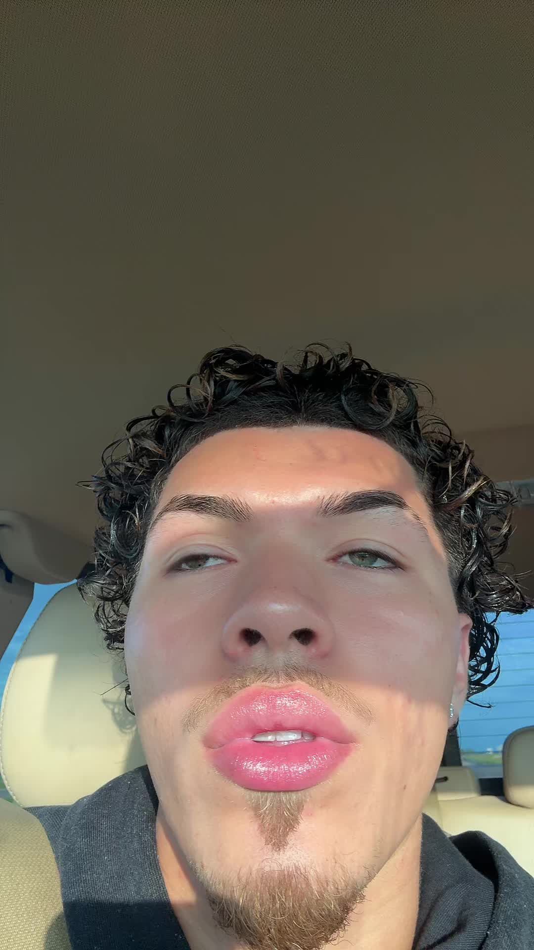 @therealwinniee