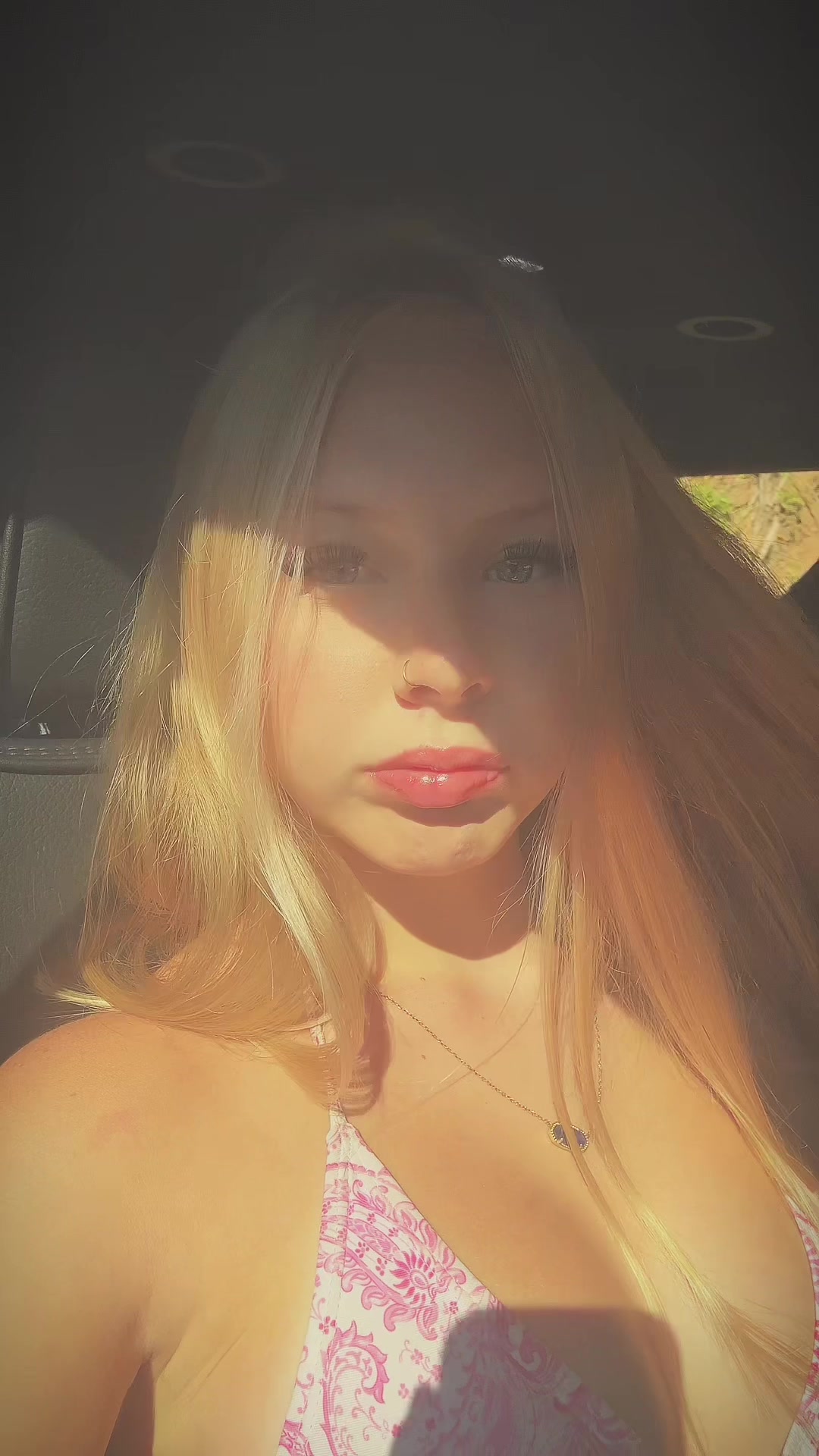 @𝕃𝕚𝕝𝕝𝕪🙈