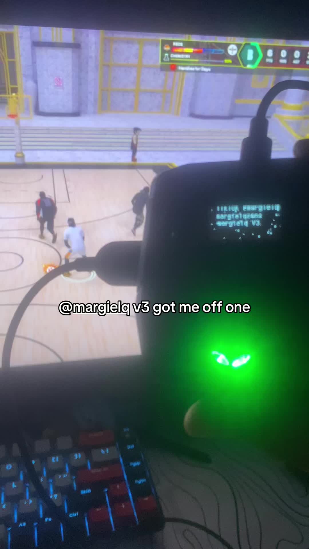 @️