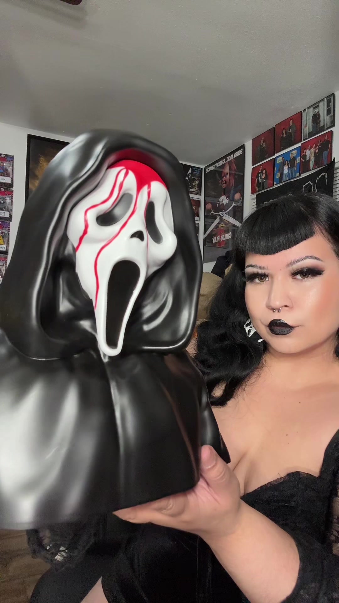 @lori_horror