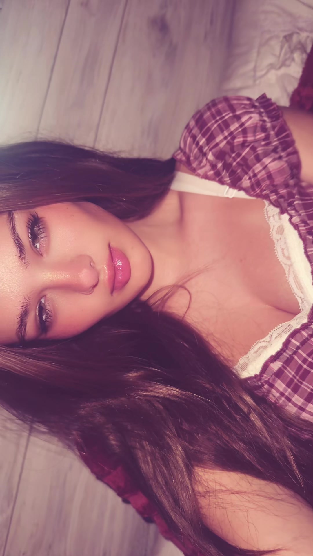 @@/juliannasabonis on Twitch
