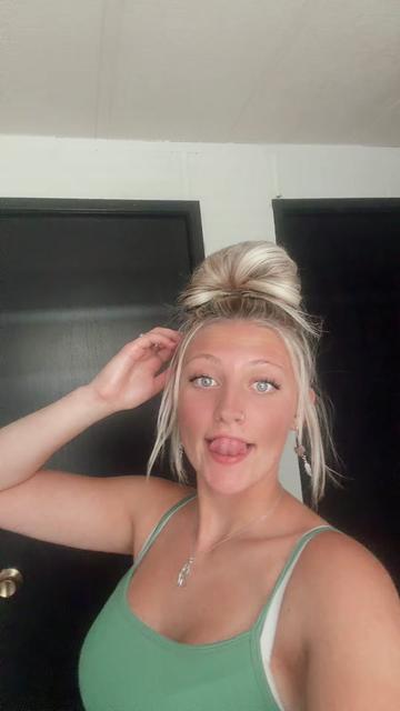 @rowdyblonde