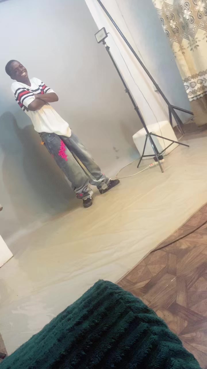 @Flokiss💍💍📸🇬🇳224