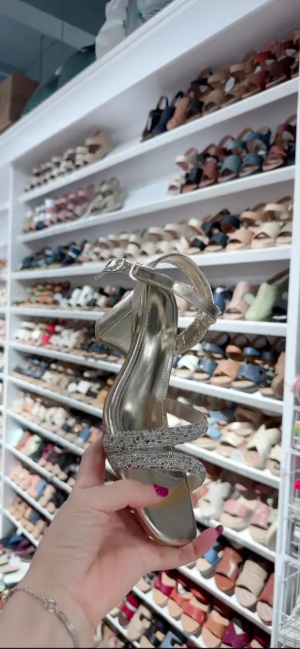 @Queen Shoes Factory China