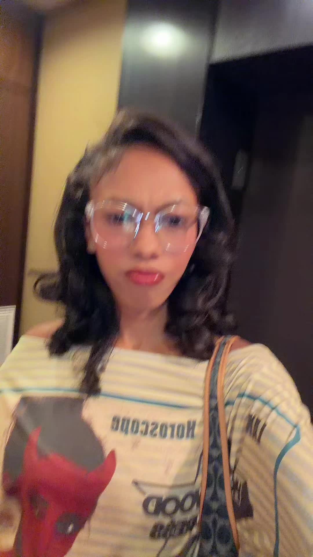 @AYSIA NICOLE
