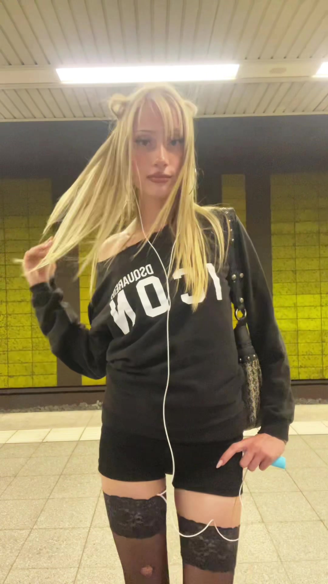 @👸🏼