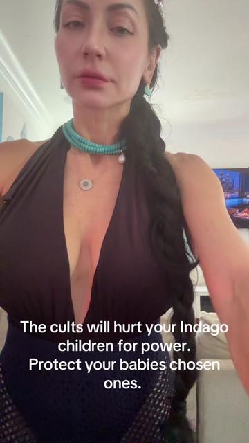 @Danielle_Paige_Pro