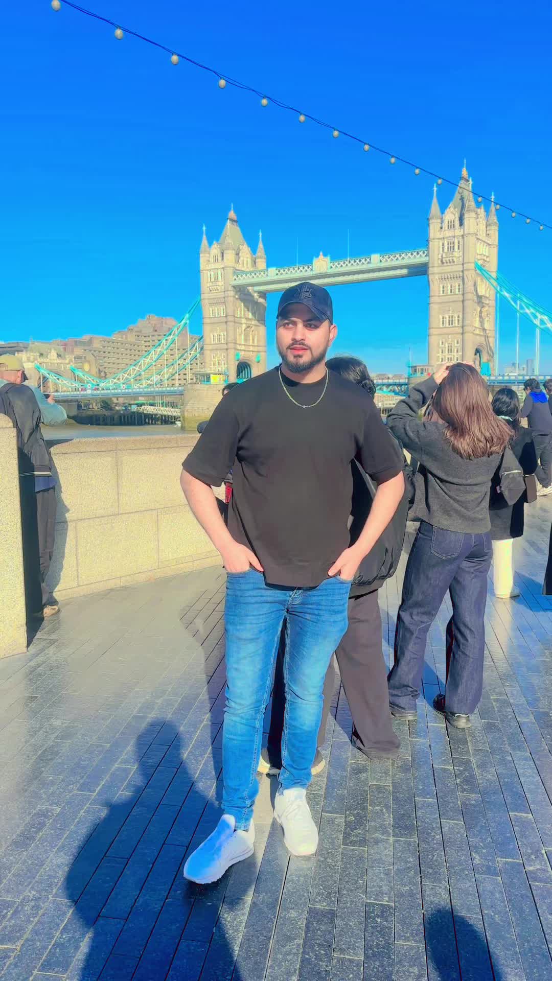 @Fakhar Abbas🇬🇧🏴