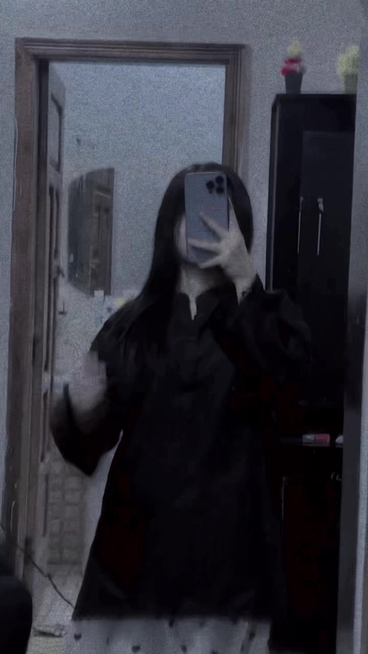 @K•
